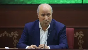 مهدی تاج: مربیان و بازیکنان خارجی حق فسخ یک‌طرفه ندارند
