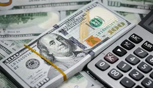 آخرین قیمت ها در بازار دلار و‌ طلای تهران امروز 23 فروردین