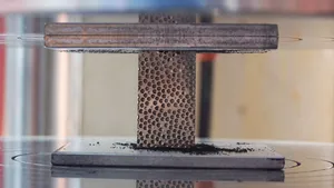 فوم فلزی؛ وقتی حباب ها گلوله را متوقف می کنند! / نوآوری جالب در فناوری ضدگلوله