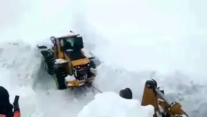 بارش ۶ متری برف در گردنه چری چهارمحال و بختیاری