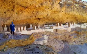 طبیعت بکر و جاذبه‌های تاریخی میرجاوه را ببینید