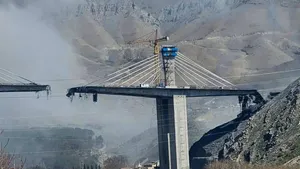 لحظه بمباران پل B۱ کرج از نزدیک ترین فاصله