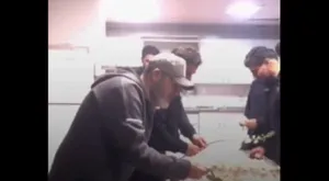 حضور نیمه شب مهران غفوریان کنار آتش‌نشانان پایتخت و شوخی با آتش‌نشان تازه داماد‏