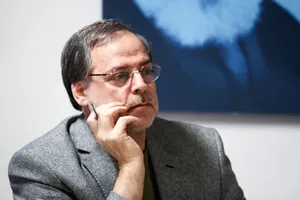 روایت شاعرانه کاکایی از روزگار پرخبر