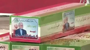 پیکر شهید کمال خرازی در حرم امام