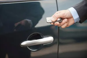 قفل مرکزی خودرو چیست؟ بررسی کامل ساختار، نحوه عملکرد و عیب‌یابی