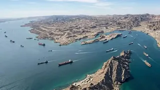 ادعای وال‌استریت‌ژورنال: استقرار ۱۵ ناو جنگی برای محاصره دریایی ایران