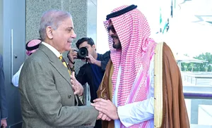 سفر نخست وزیر پاکستان به عربستان سعودی