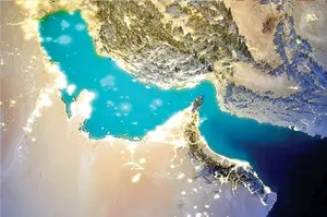 جدیدترین تصاویر از تنگه هرمز و توقف کشتی‌ها قبل از ورود به تنگه