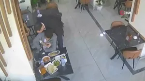 لحظات اضطراب‌آور در رستوران؛ خفگی مرد به دلیل یک دانه برنج