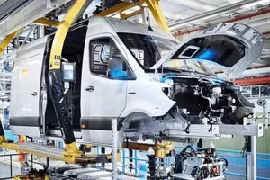 نگاهی به مراحل تولید ون برقی اسپرینتر مرسدس بنز در آلمان