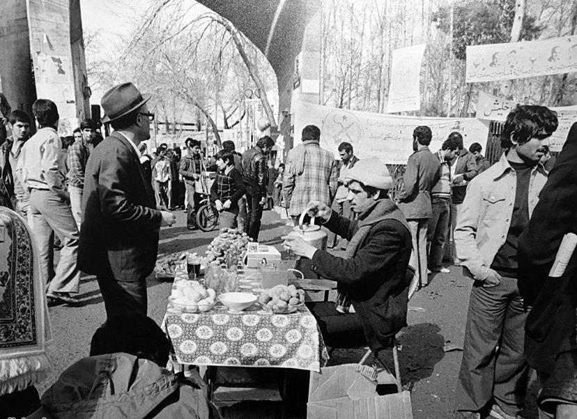 نگاهی به نظریۀ تدا اسکاچپول دربارۀ «انقلابهای اجتماعی» نگاهی به نظریۀ تدا اسکاچپول دربارۀ «انقلابهای اجتماعی»